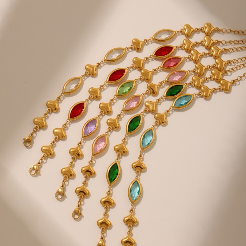 Gold Heart Bracelet – Glass Heart Link Chain in 18K Gold Stainless Steel