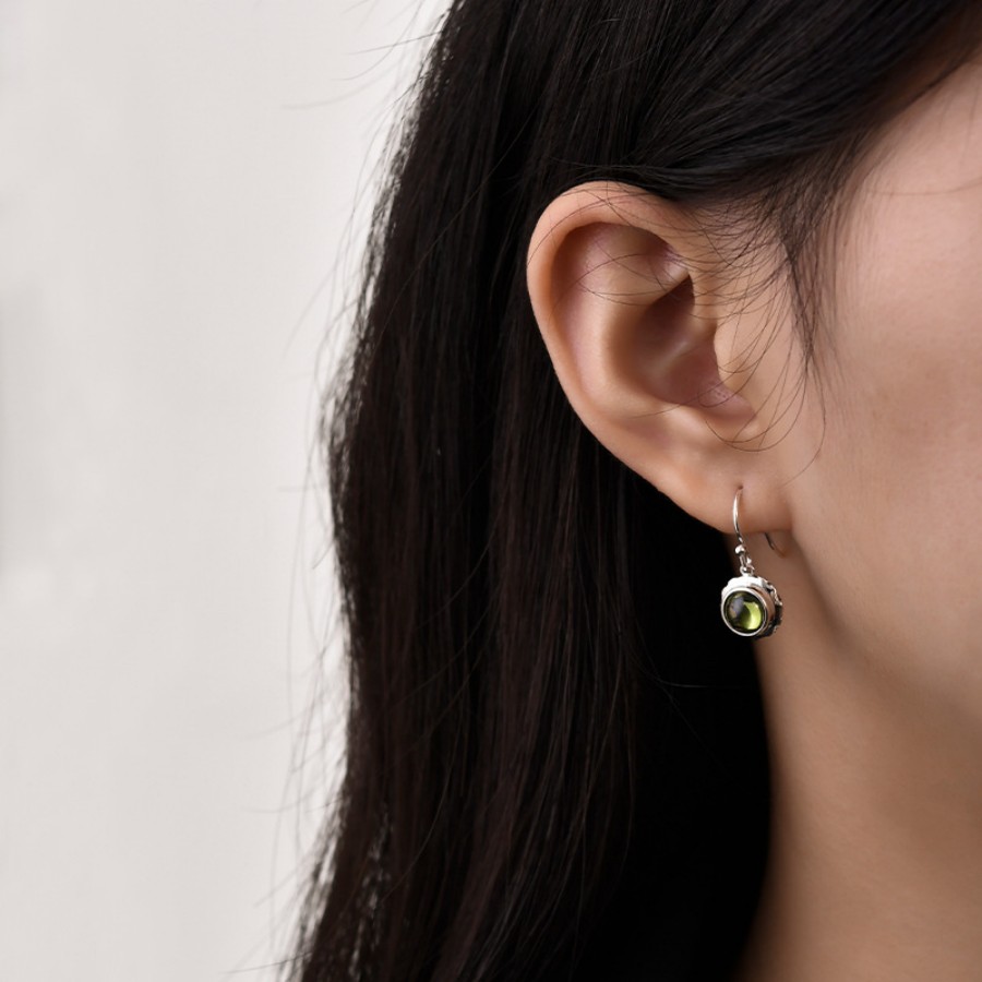 S925 Silver Round Peridot Stud Earrings