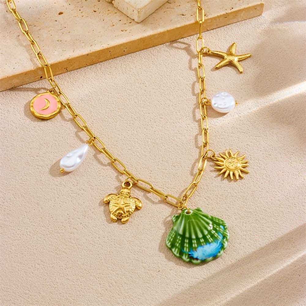 Green Scallop Necklace – Ocean-Inspired Pendant with Turtle, Starfish & Sun in Stainless Steel