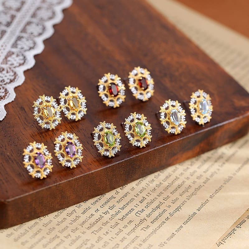 Peridot Stud Earrings – Oval Cut Natural Gem in S925 Silver