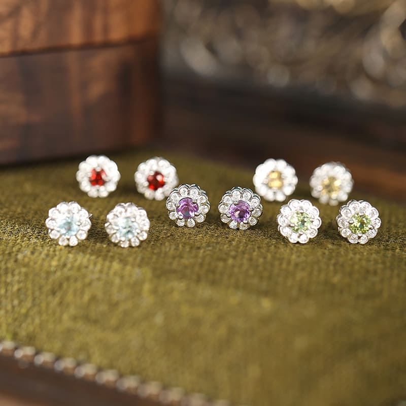 Peridot Sunflower Earrings – S925 Sterling Silver Birthstone Studs