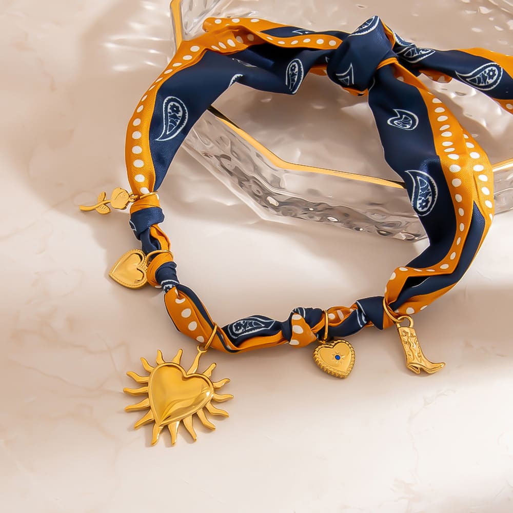 Birthday Gift Necklace Idea – Scarf Chain with Heart & Floral Pendant