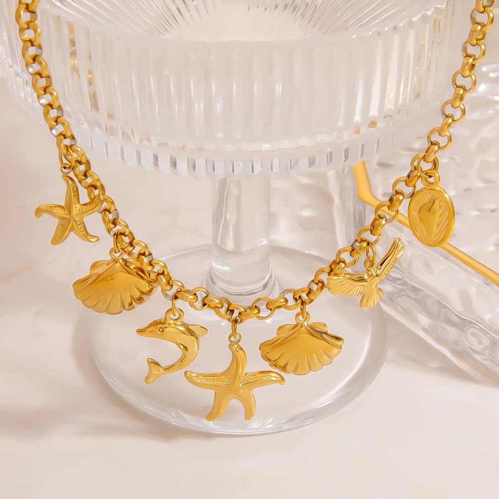 Ocean-Inspired Necklace – Pearl, Starfish & Shell Pendant
