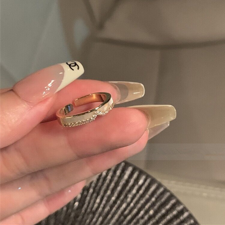 Letter Ring – Shell Initial Ring for Women with Mother-of-Pearl Design