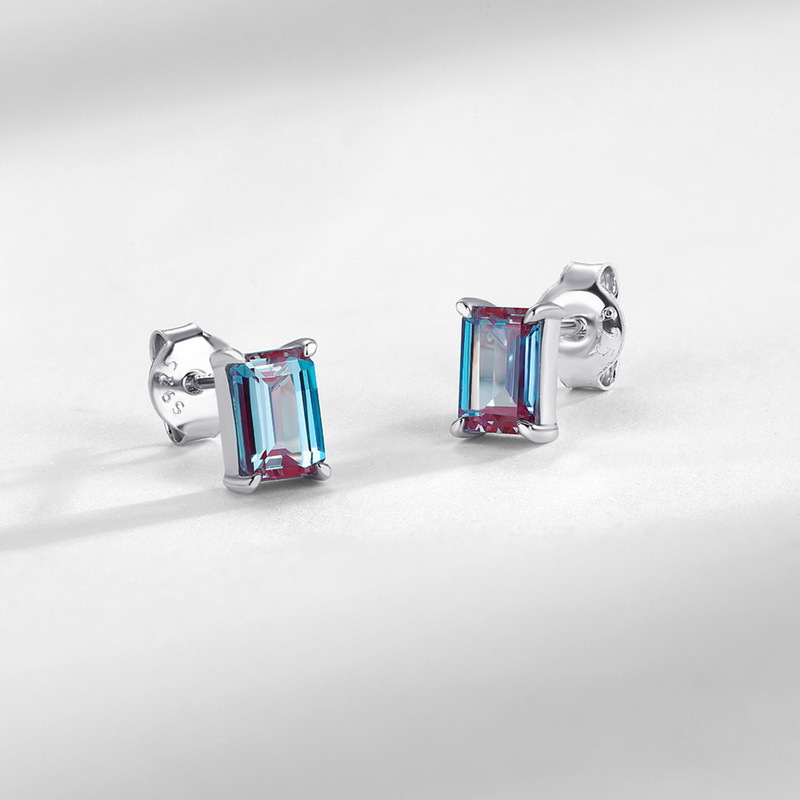 Square Alexandrite Stud Earrings | S925 Sterling Silver Color‑Change Gem – June Birthstone