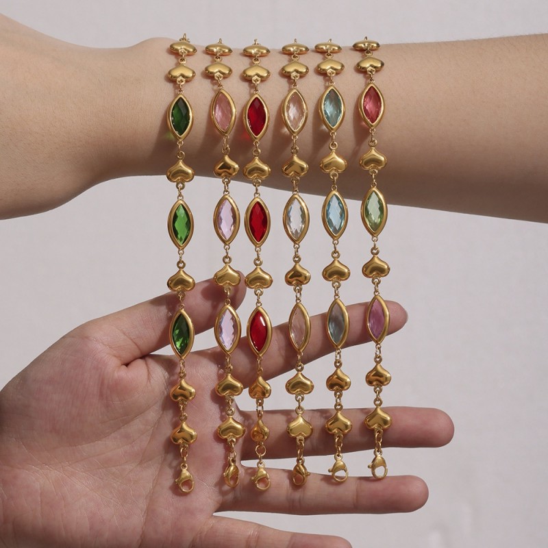 Gold Heart Bracelet – Glass Heart Link Chain in 18K Gold Stainless Steel