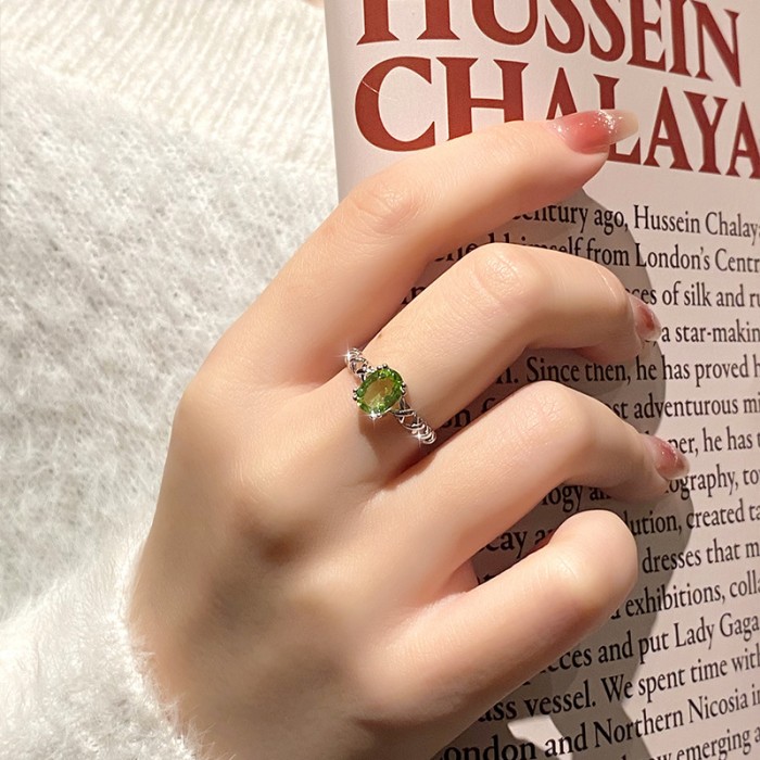 Natural Topaz Ring – S925 Sterling Silver Gemstone Elegance