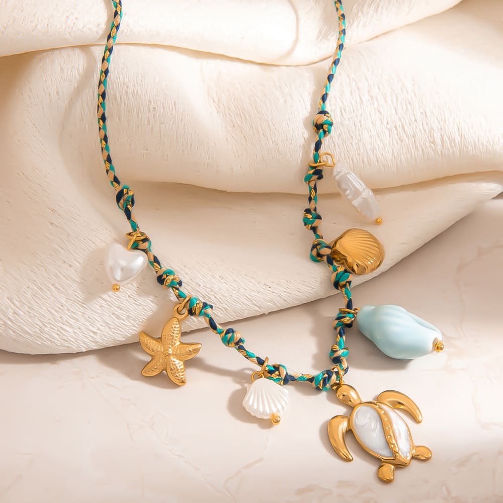 Best Shell Necklace for Summer – 18K Gold Mermaid Tail & Seashell Pendant