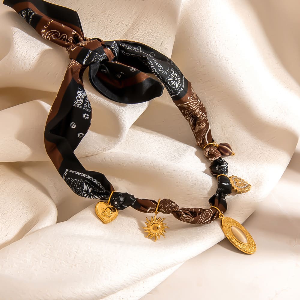 Dainty Chain Necklace Deal – Angel Heart Pendant with Elegant Scarf Accent