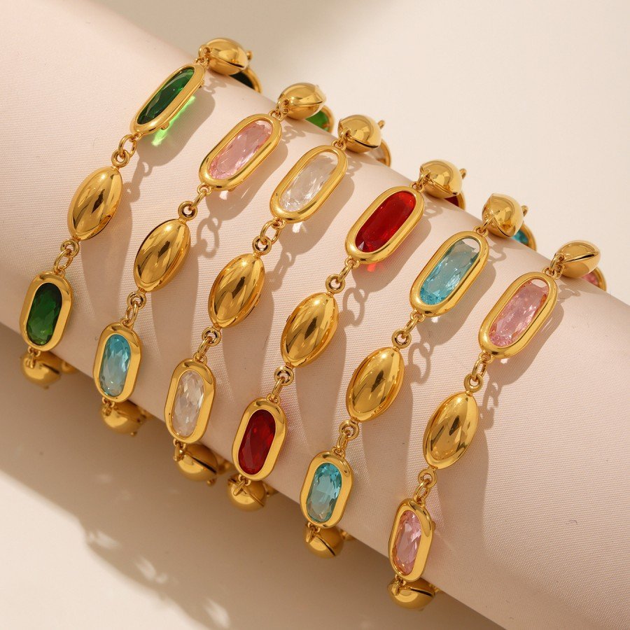 Gold Minimalist Bracelet – Oval Glass Stone Chain with Elegant Shine