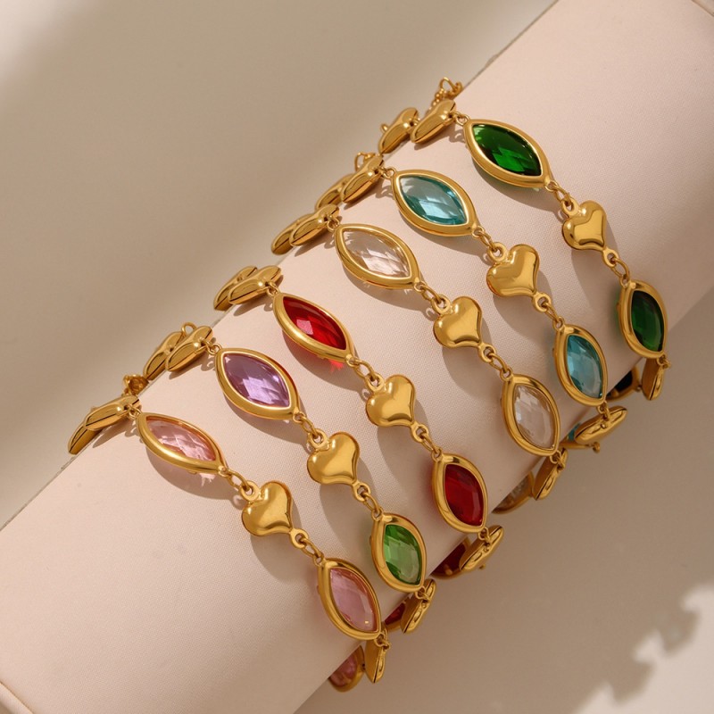 Gold Heart Bracelet – Glass Heart Link Chain in 18K Gold Stainless Steel