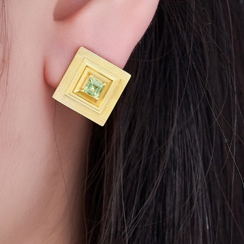 S925 Silver Geometric Peridot Stud Earrings