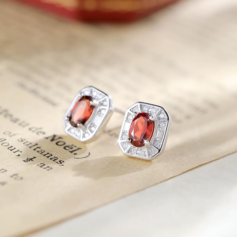 Oval Birthstone Earrings – Tarnish-Free S925 Silver Geometric Studs