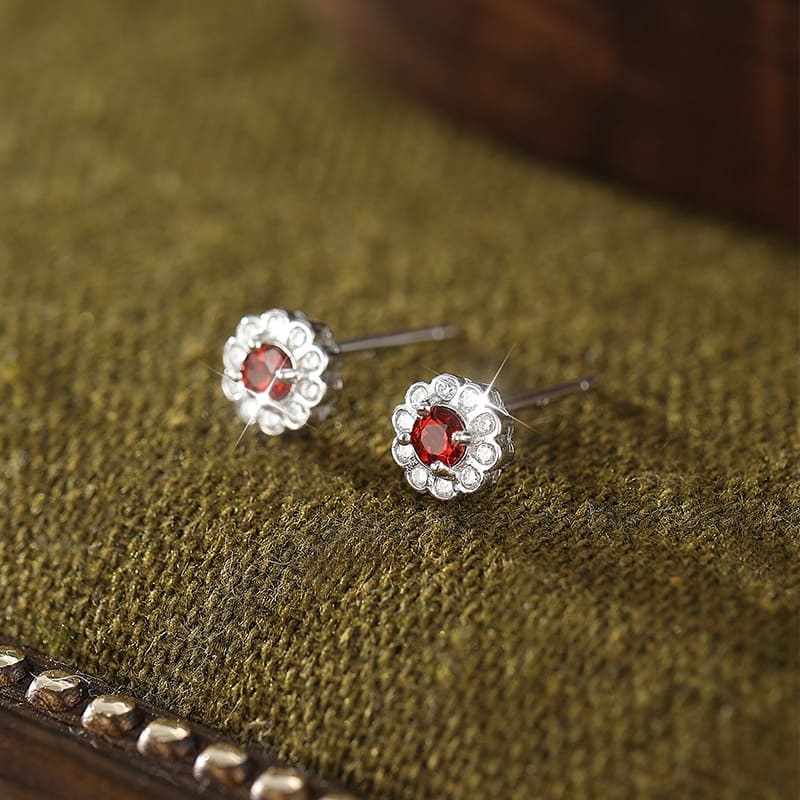 Peridot Sunflower Earrings – S925 Sterling Silver Birthstone Studs