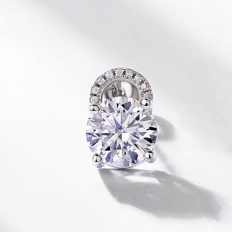 Luxury 7mm Moissanite Stud Earrings in S925 Silver White Gold
