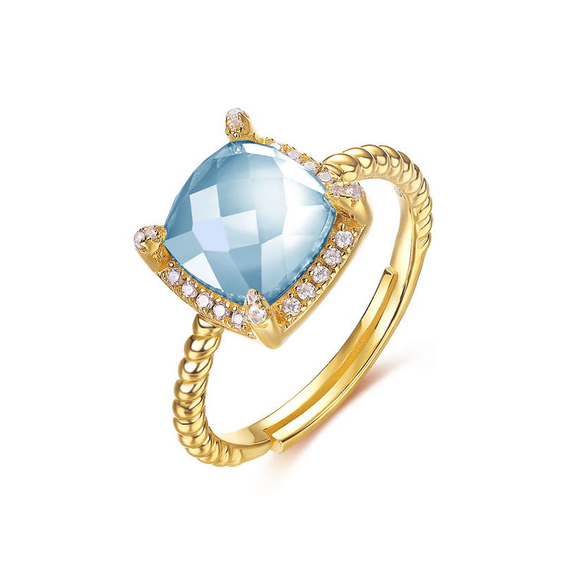 Color gemstone ring with natural rose quartz and gold finish