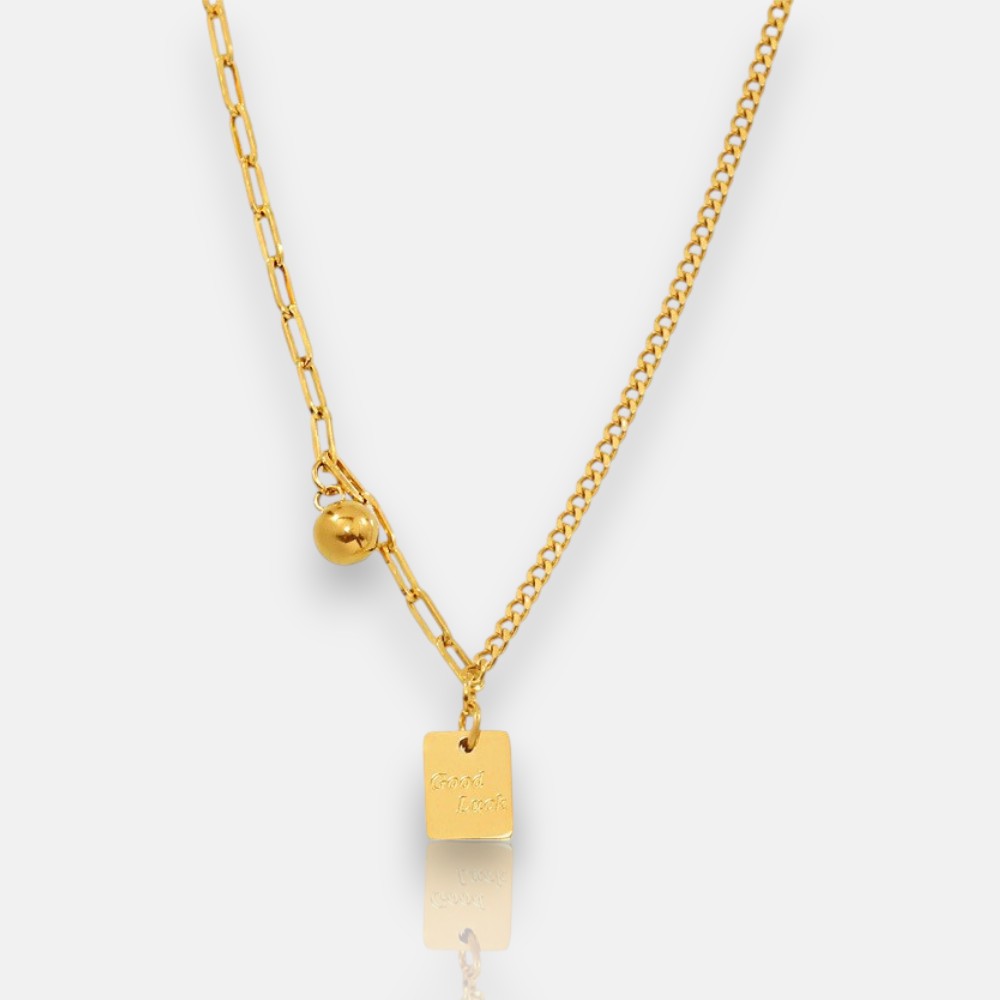 Personalized Layered Necklace – Square "Good Luck" Pendant in 18K Gold | Blingku