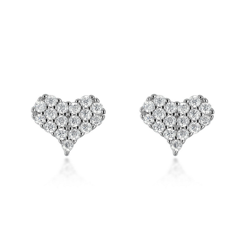 Heart-Shaped Pavé Moissanite Stud Earrings – S925 Silver Luxury Gift