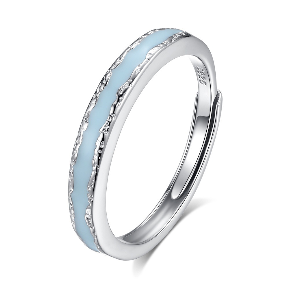 Men’s glowing ring with moon engraving and open band in silver