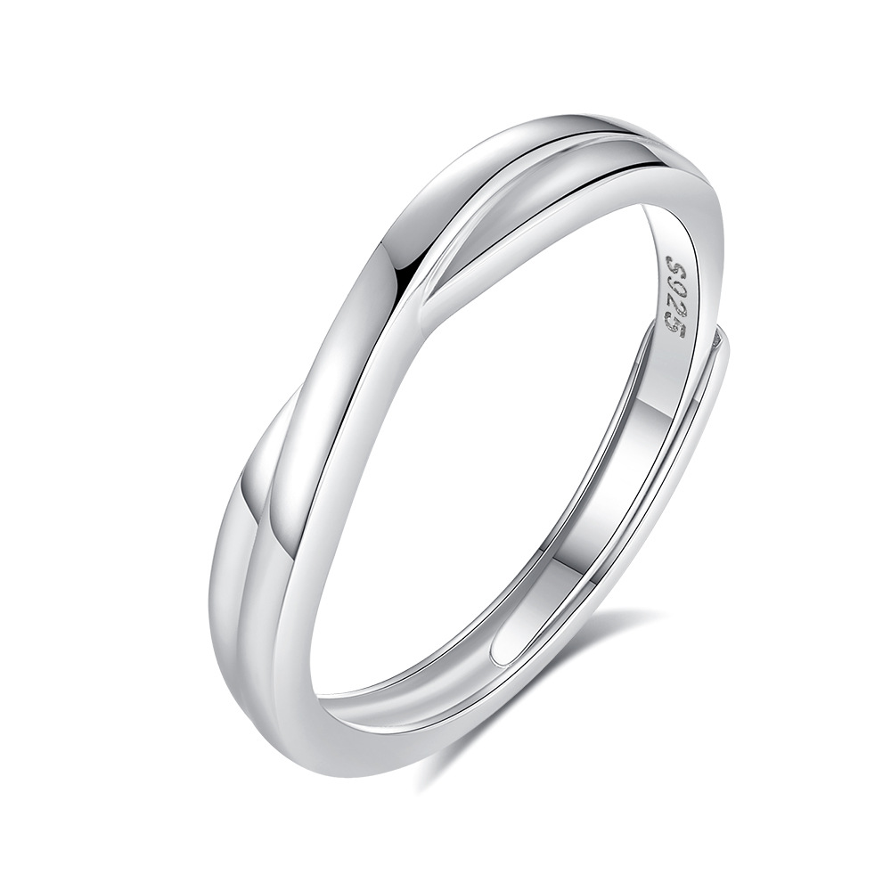 Men’s Mobius strip wedding band in S925 sterling silver