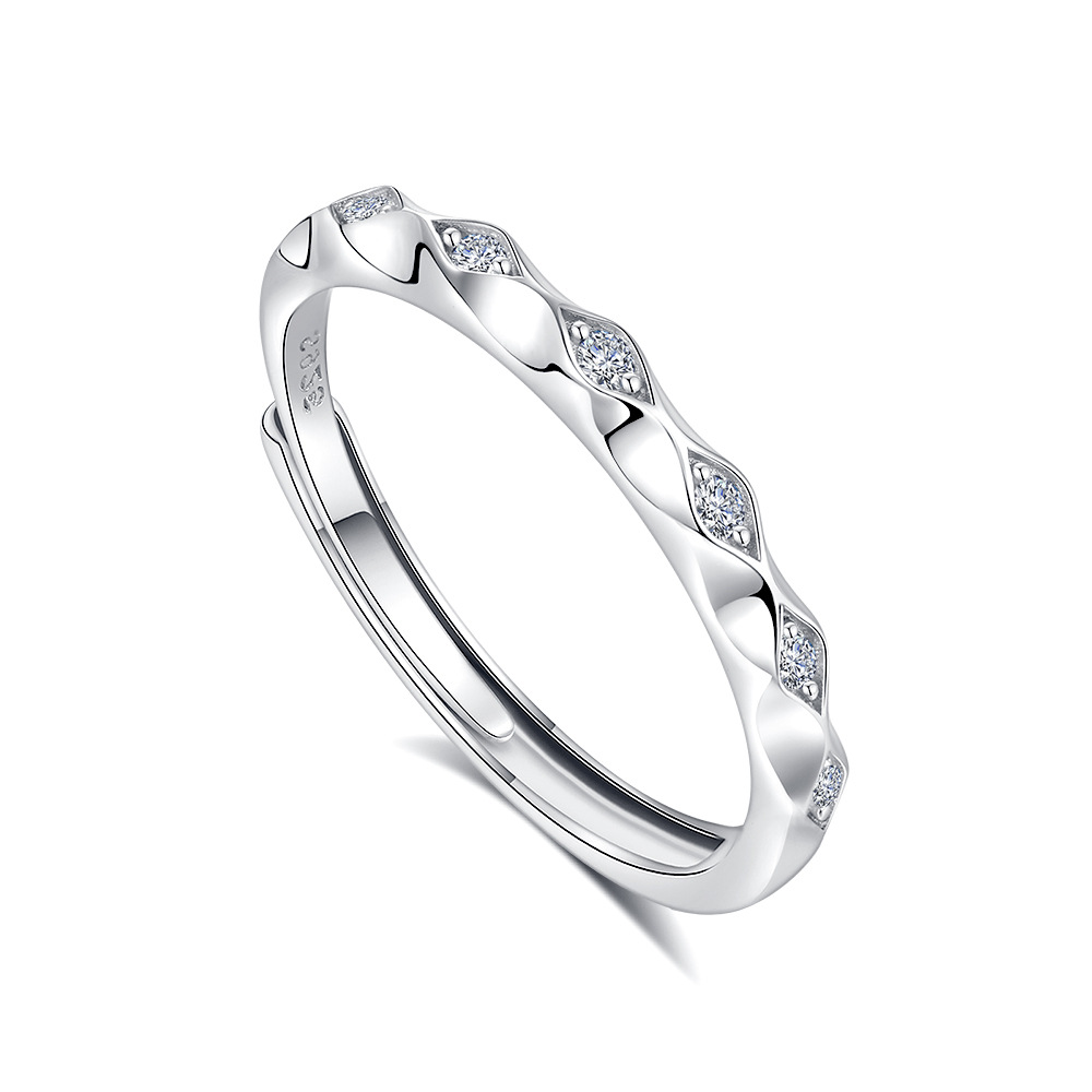 Elegant women’s sterling silver wedding ring in couple set