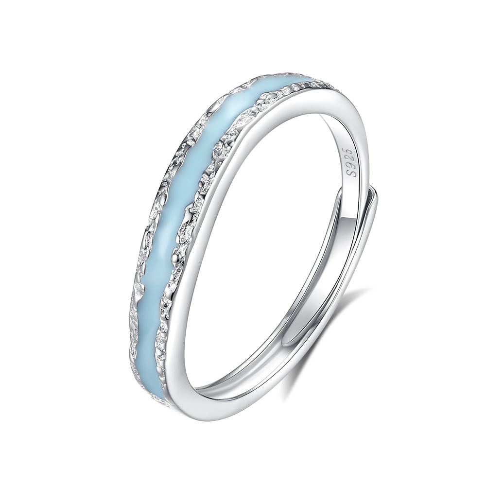 Men’s silver glowing couple ring with classic minimalist design