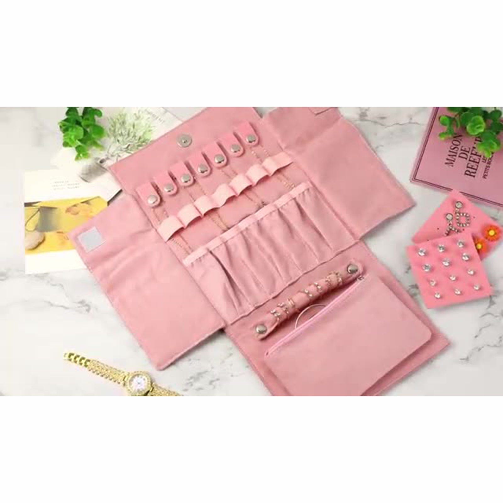 Leather Jewelry Roll Organizer – Travel Case for Necklaces & Rings