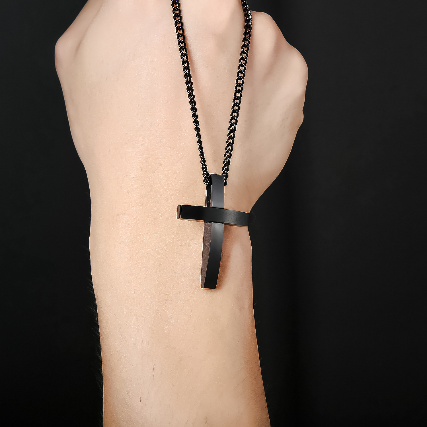 Stylish Cross Necklaces for Men: Embrace Your Faith with Men's Cross Jewelry