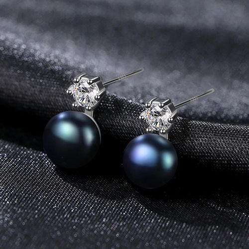 Pearl Stud Earrings – Classic and Elegant Jewelry for Women