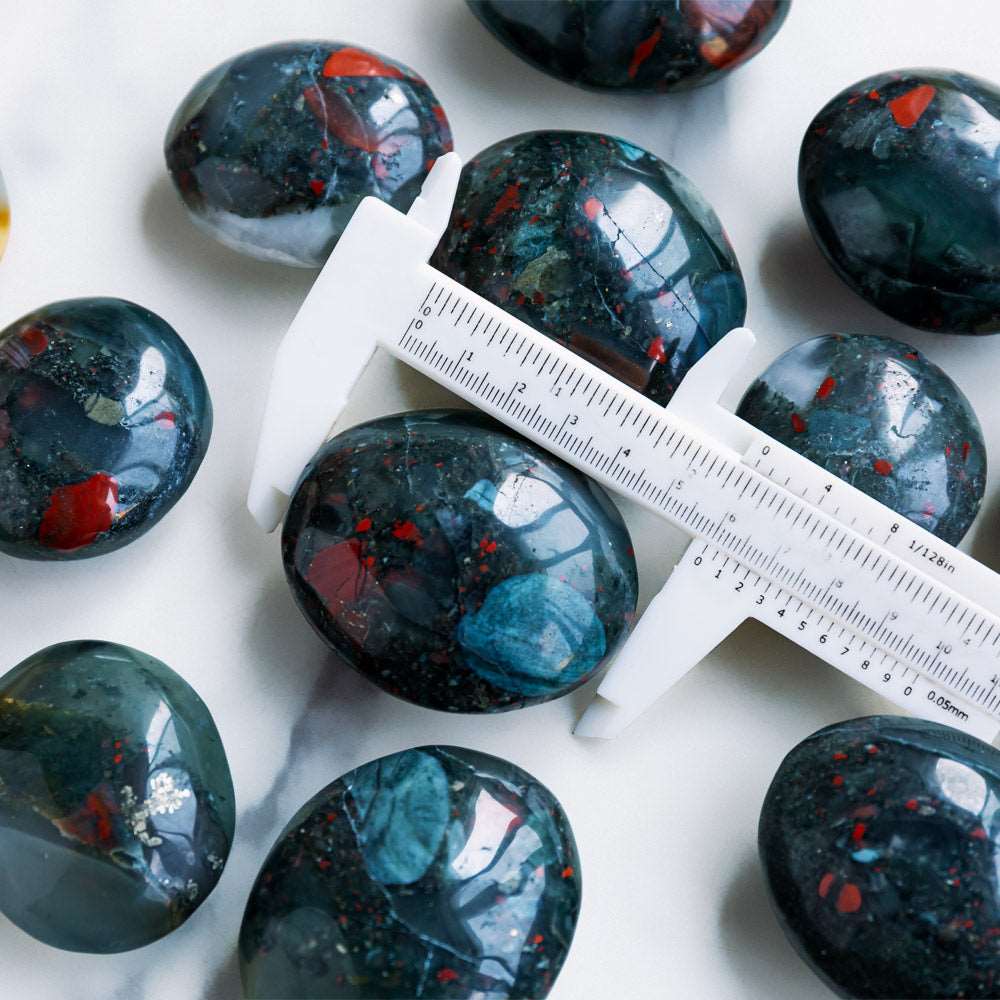 Reikistal Africa Blood Stone Palm Stone