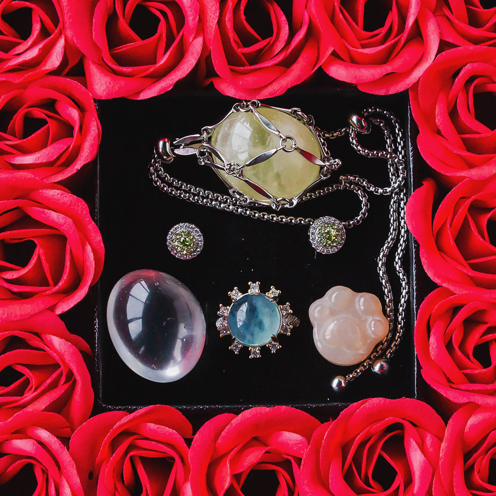 Valentine's Day 16 Eternal Flower Natural Crystal Gift Box Set