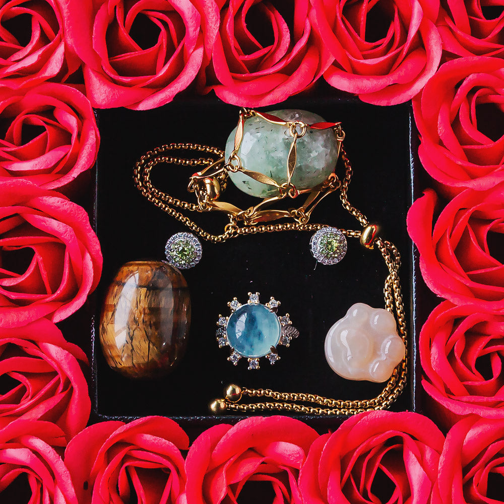 Valentine's Day 16 Eternal Flower Natural Crystal Gift Box Set