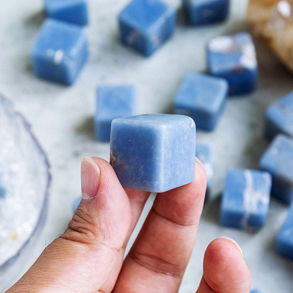 Reikistal Angelite Cube