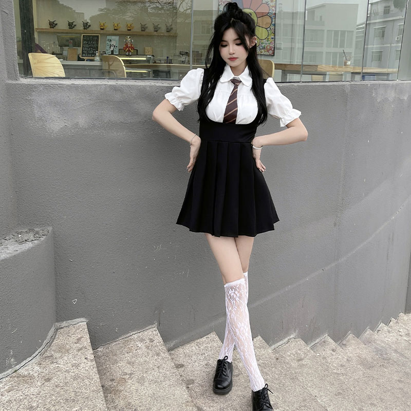 Puff Sleeve T-Shirt Tie Pleated Suspender Skirt Set