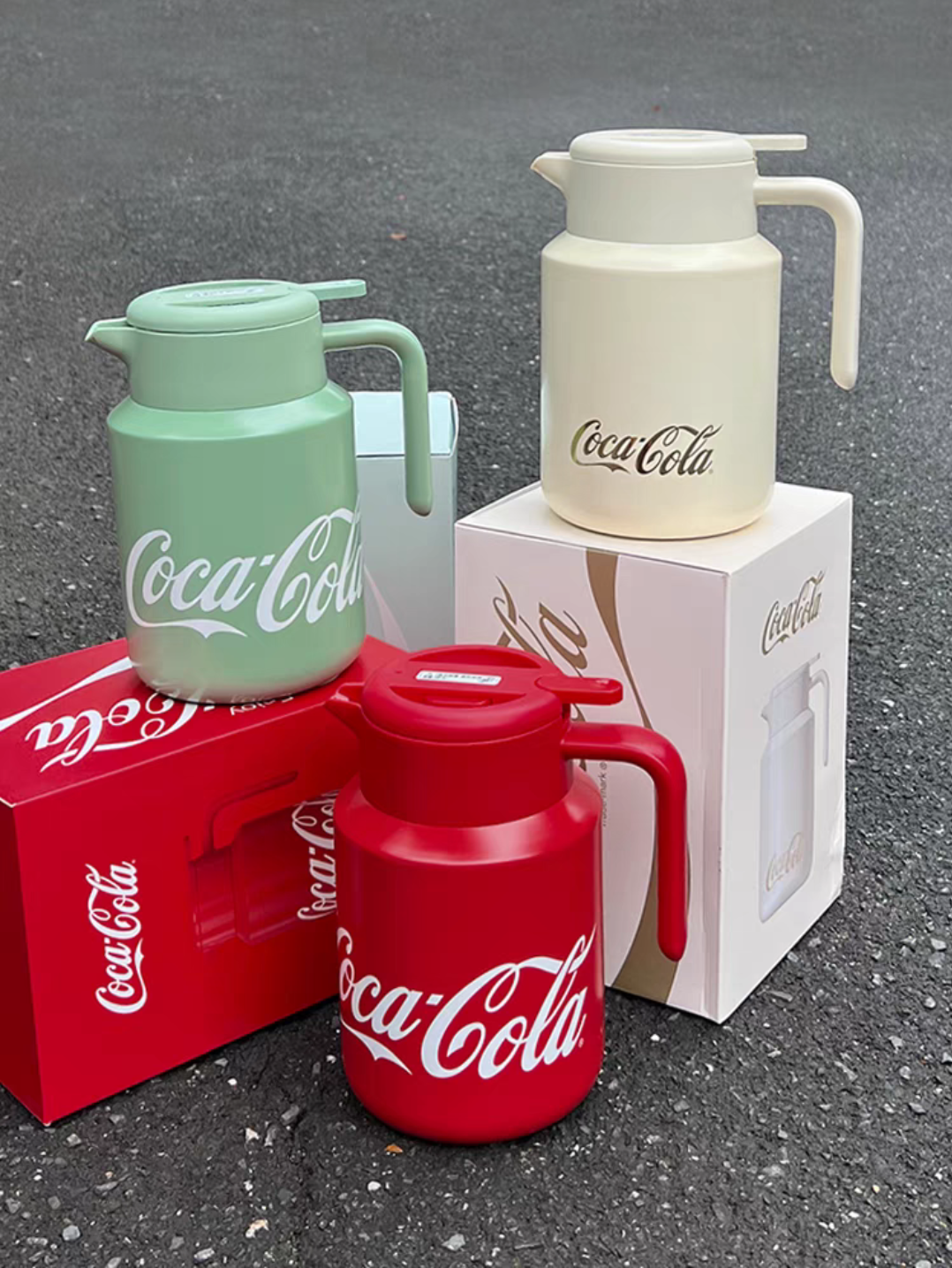 Coca Cola Co branded Insulating Kettle 1.6L
