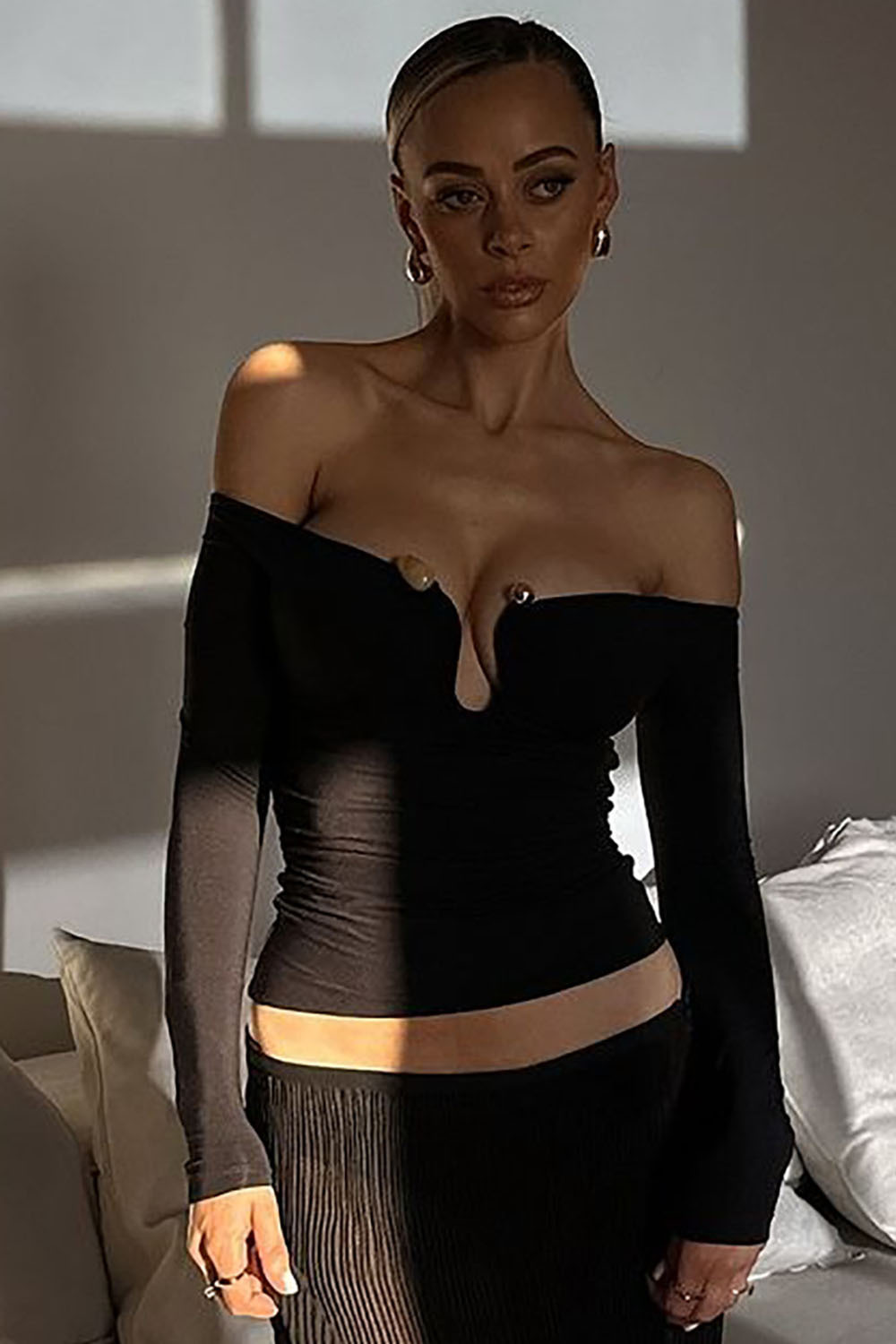 Off Shoulder Notched Collar Long Sleeve Slim-Fit Top-White