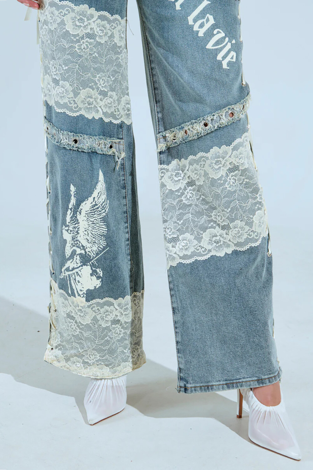 Lace Patchwork Denim Straight Leg Casual Jeans-Blue