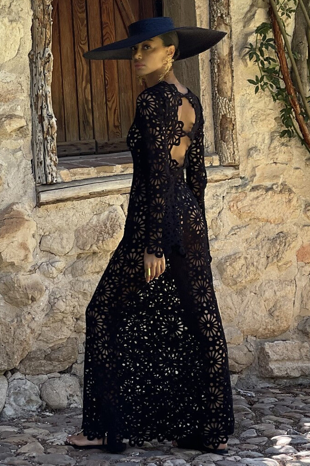 Hollow Out Floral Crochet Long Sleeve Maxi Dresses-Black [Pre Order]