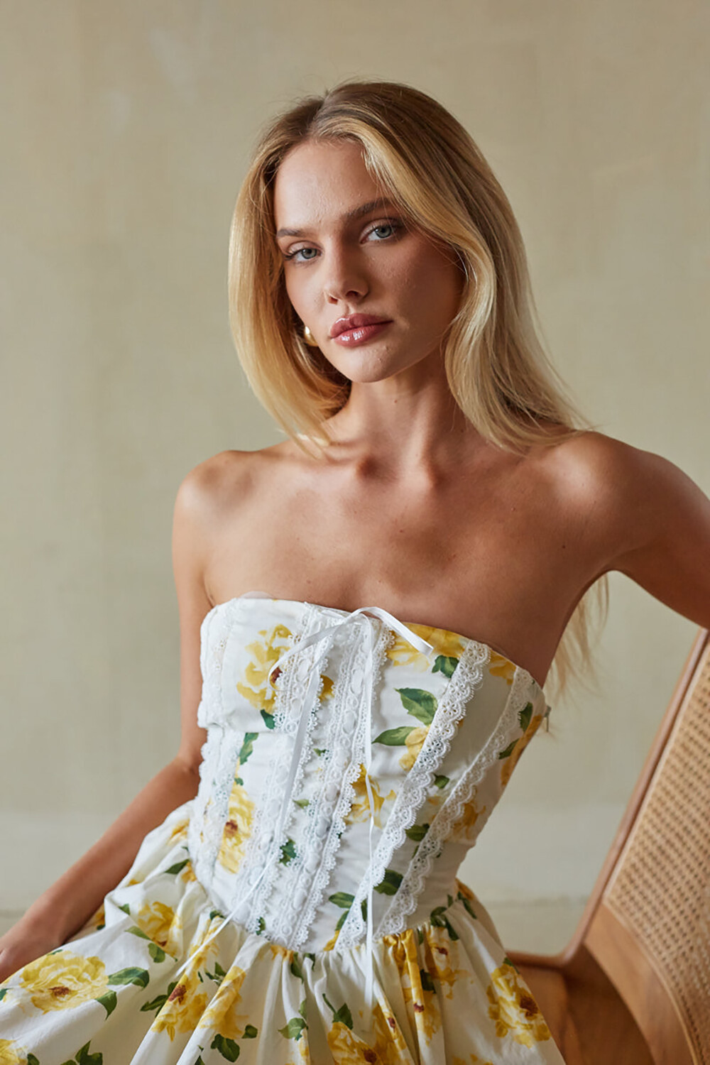 Floral Print Strapless Lace Trim Cinch Waist Mini Dresses-Yellow [Pre Order]