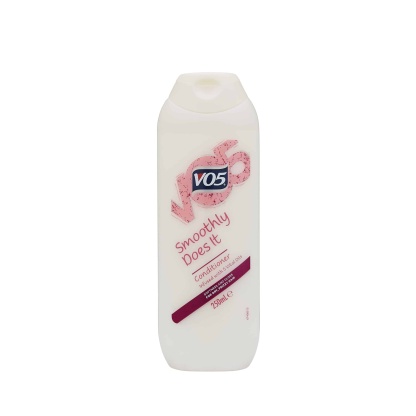 VO5 Smoothly Does It Conditioner 250ml