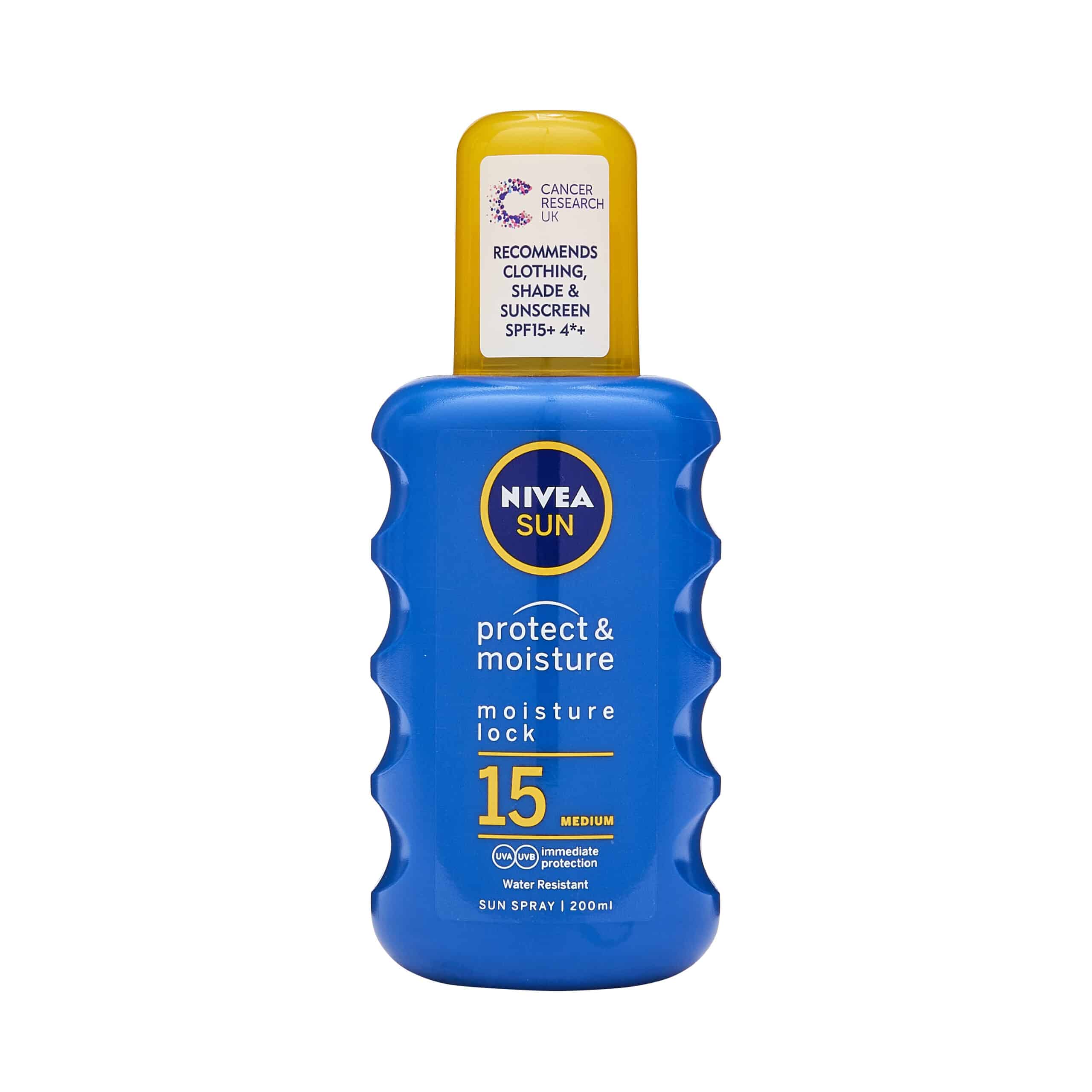 NIVEA SUN Protect & Moisture Suncream Spray SPF15 200ml