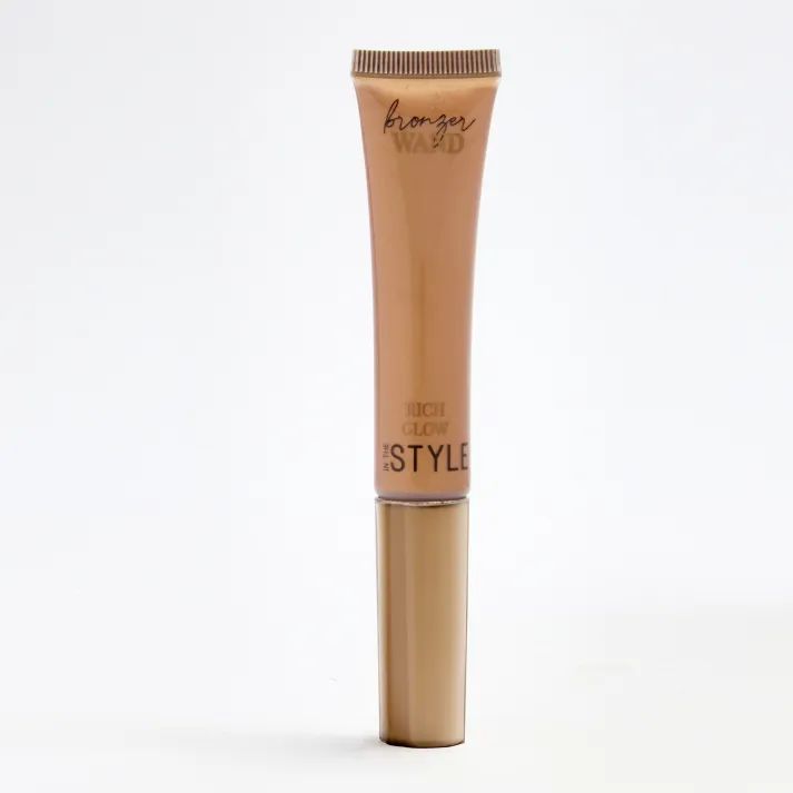 In The Style Bronzer Wand Rich Glow