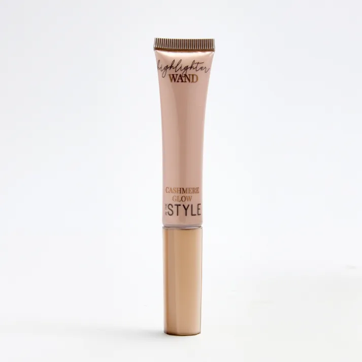 In The Style  Highlighter Wand Cashmere Glow