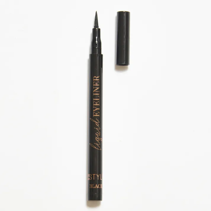 In The Syle Liquid Liner Black