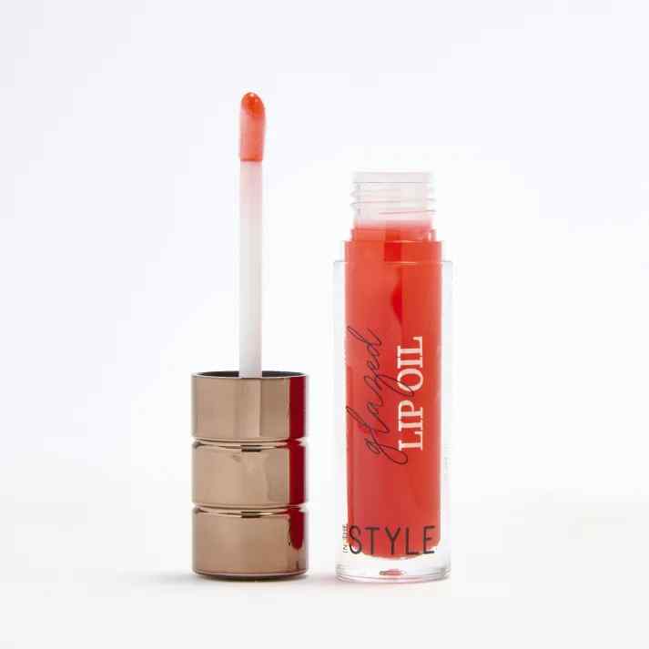 In The Style Lip Oil Strawberry Sundae