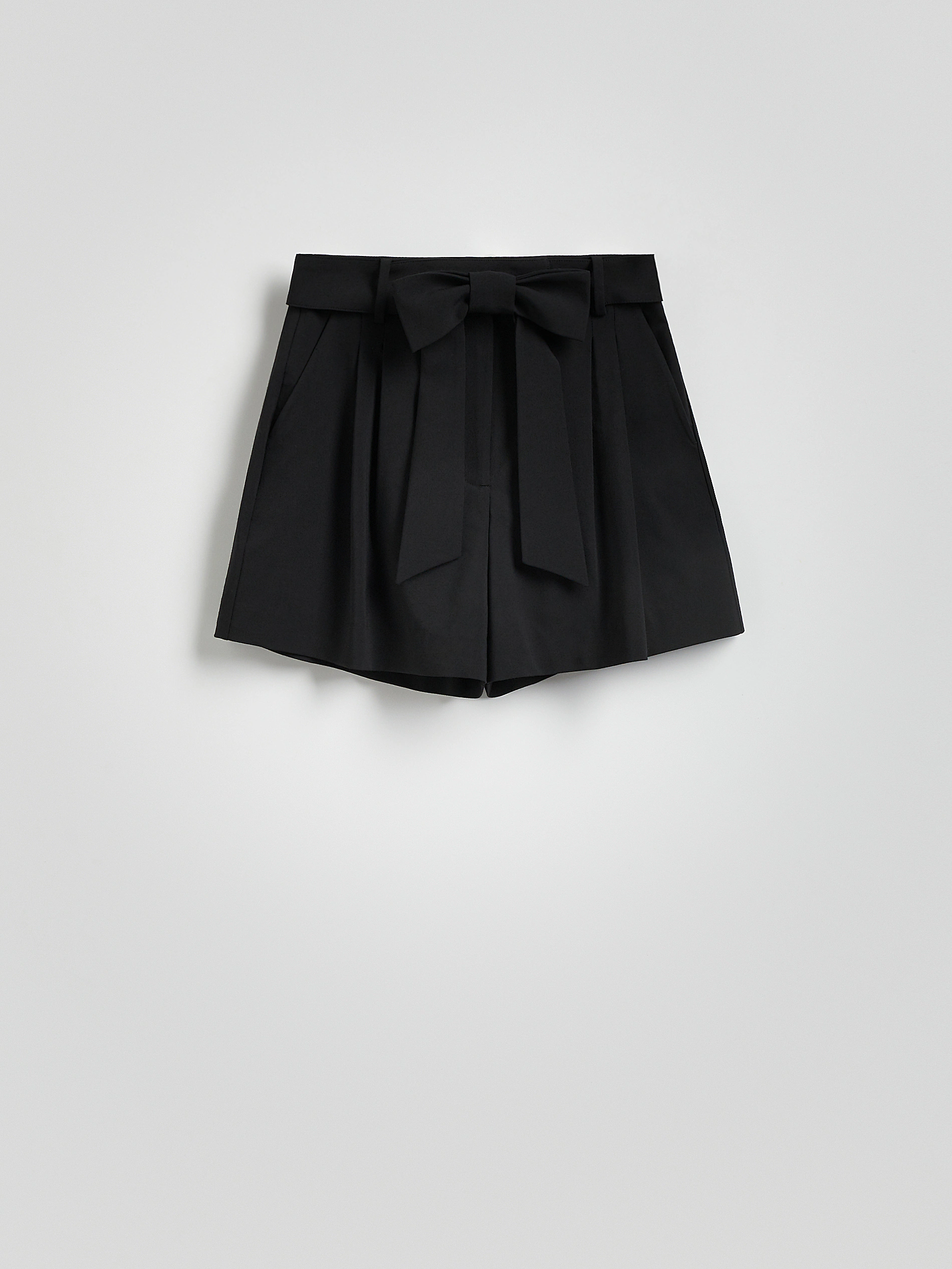 Cotton Casual Women's Shorts With Bow Belt Decoration