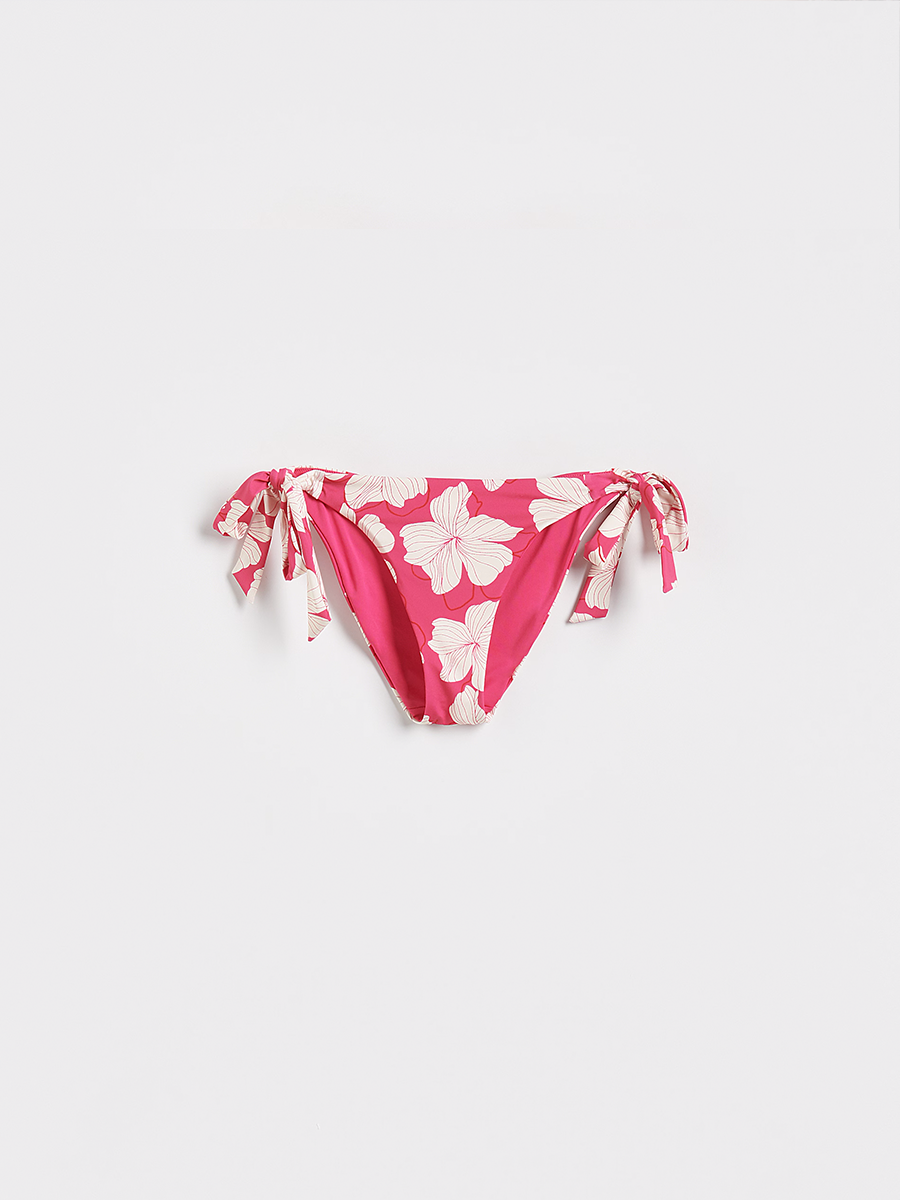 White Floral Print Women's Swimsuit Set