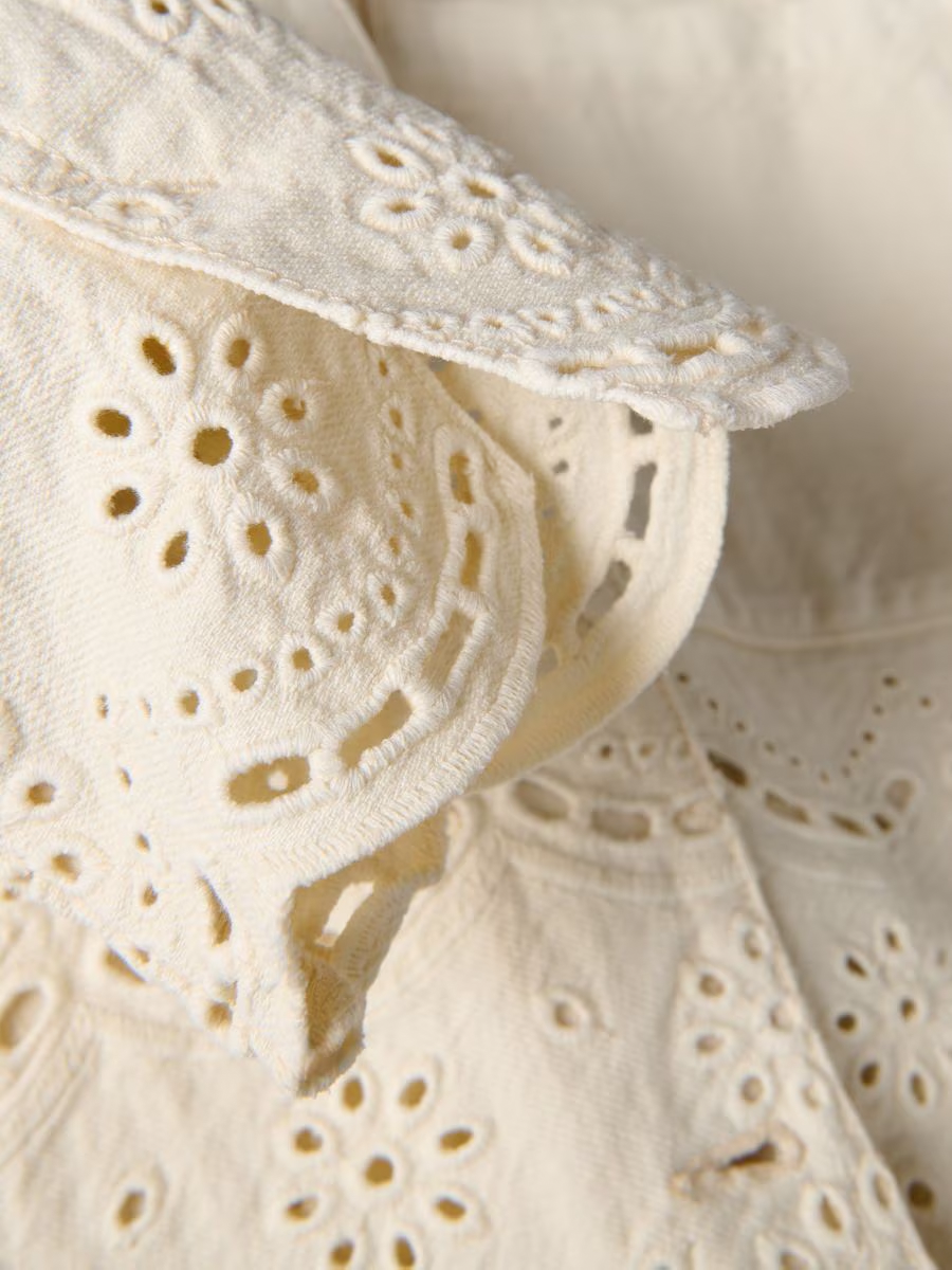 Embroidered Hem Lapel Cropped Jacket