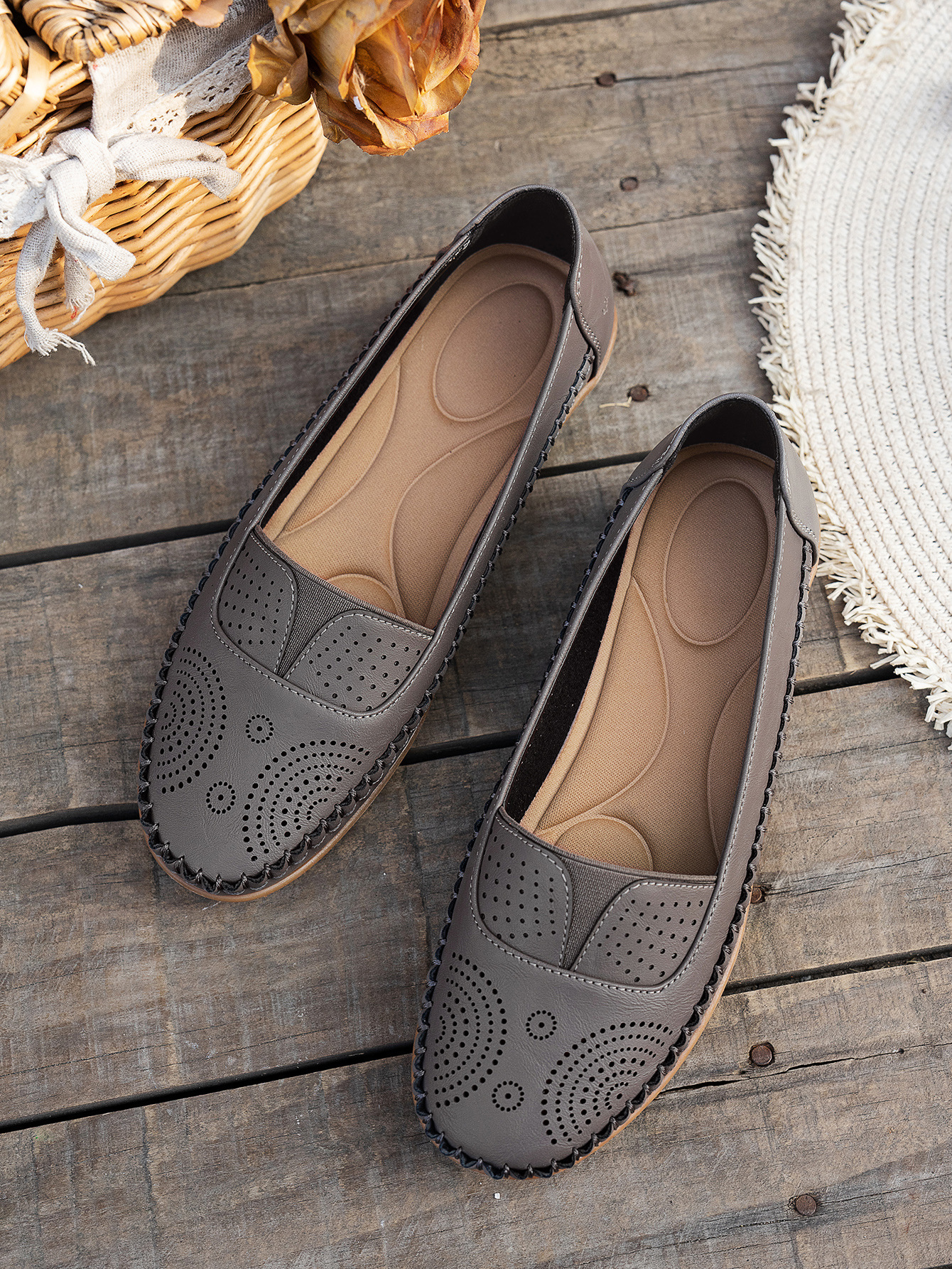 Women Soft Leather Slip on Walking Loafers Shoes