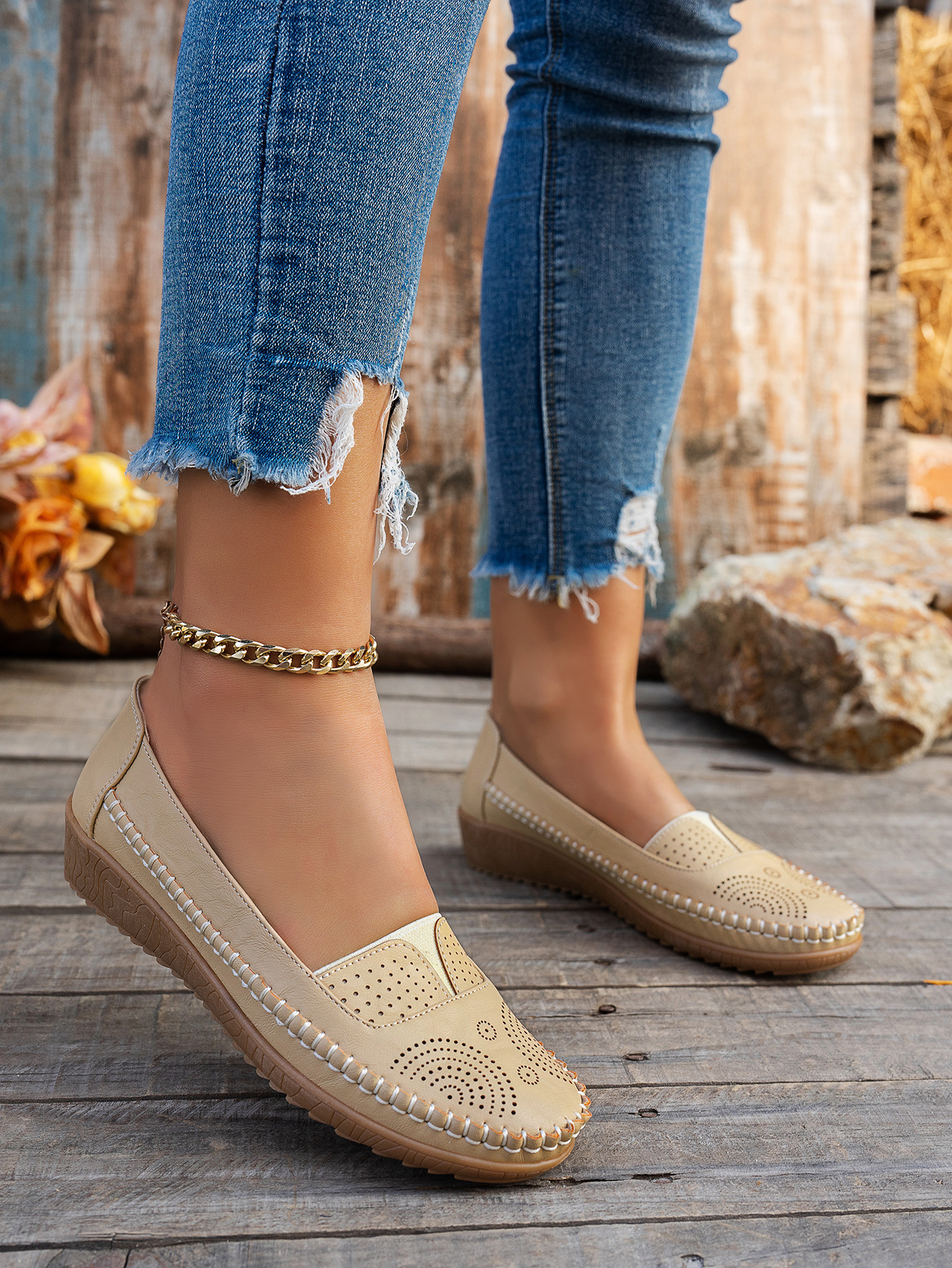 Women Soft Leather Slip on Walking Loafers Shoes